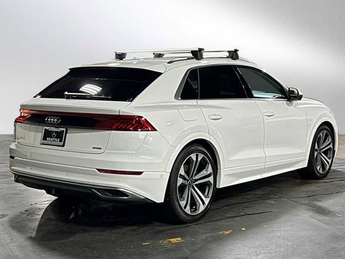Used 2022 Audi Q8 Prestige image 3