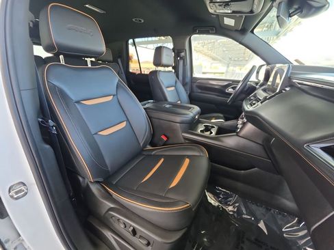 Used 2024 GMC Yukon AT4 w/ Technology Package AWD/4WD image 29