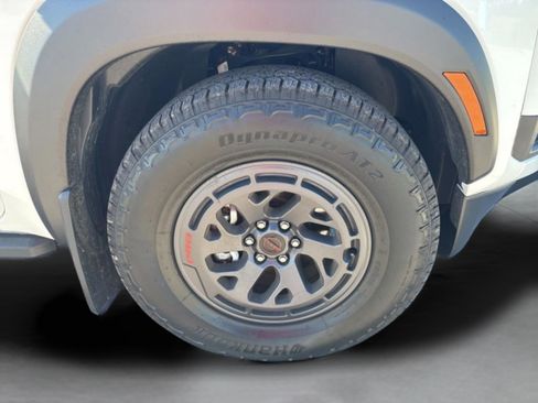 Used 2026 Nissan Frontier Pro-X w/ Pro-X Convenience Package RWD image 51
