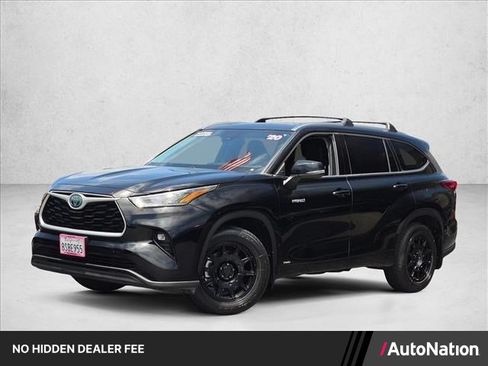 Used 2020 Toyota Highlander XLE AWD/4WD image 1