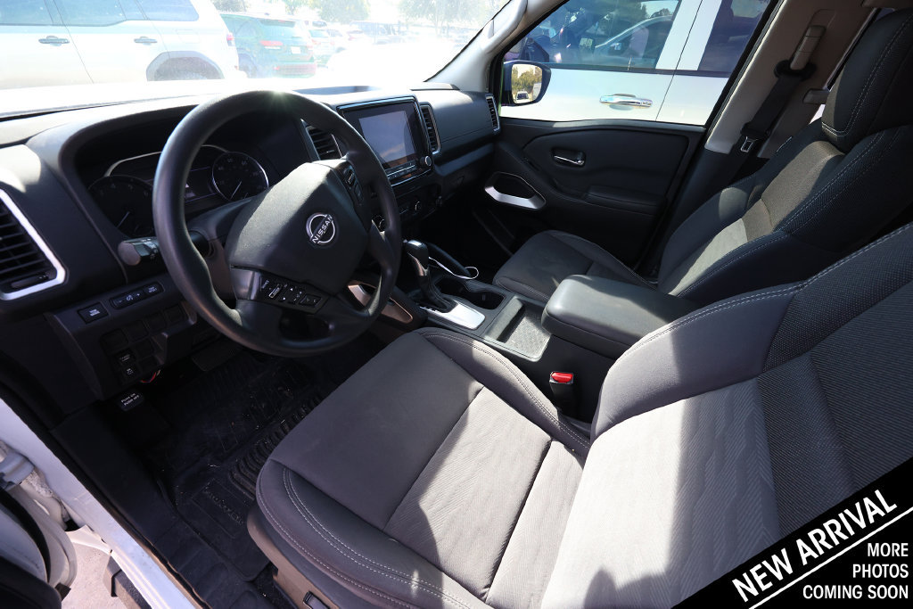 Used 2022 Nissan Frontier SV RWD image 9