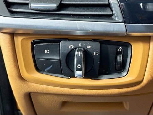 Used 2019 BMW X6 sDrive35i w/ M Sport Package image 10