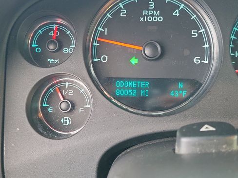 Used 2013 Chevrolet Avalanche LS w/ All-Star Edition image 25