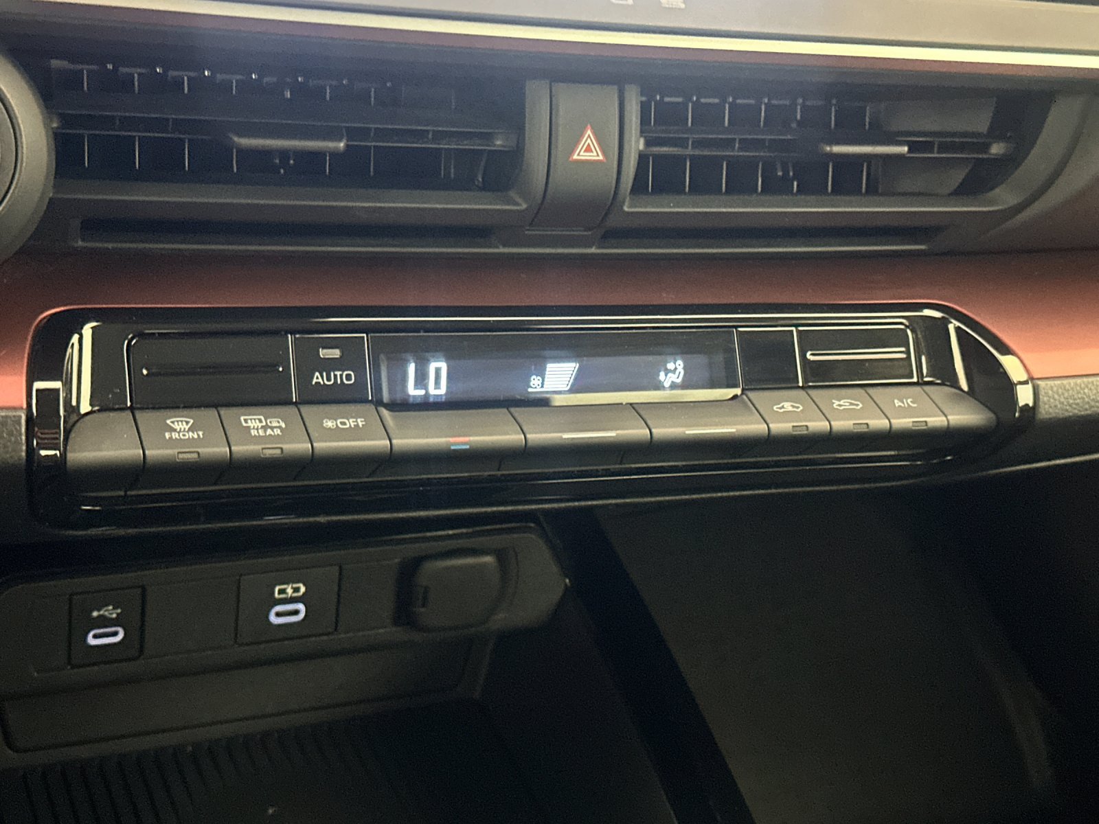 Used 2023 Toyota Prius Prime FWD image 19