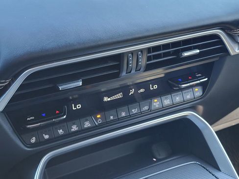 Used 2025 MAZDA CX-70 Plug-In Hybrid w/ Premium Plus image 17