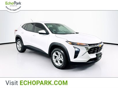 Used 2025 Chevrolet Trax LS w/ LS Convenience Package