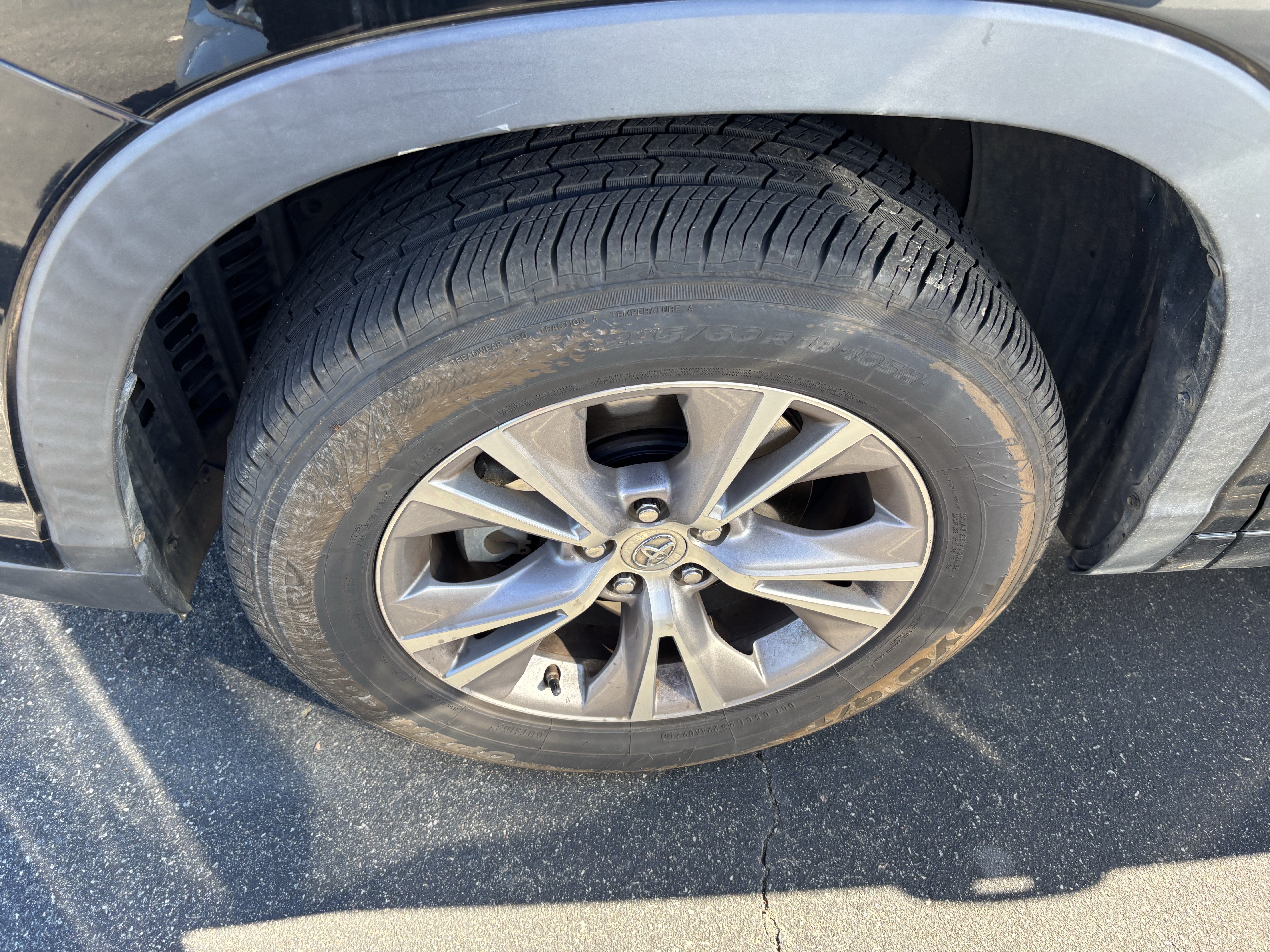 Used 2015 Toyota Highlander XLE FWD image 13