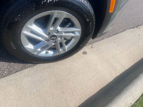 Used 2025 Hyundai Tucson SE image 11