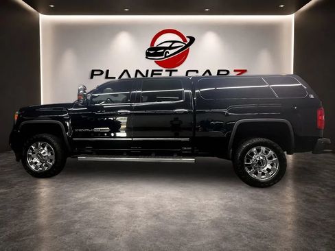 Used 2016 GMC Sierra 2500 Denali w/ Duramax Plus Package AWD/4WD image 8