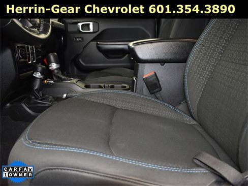 Used 2021 Jeep Wrangler Unlimited Islander image 13