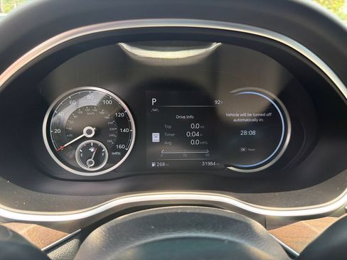 Used 2022 Genesis G80 2.5T w/ Advanced Package RWD image 28