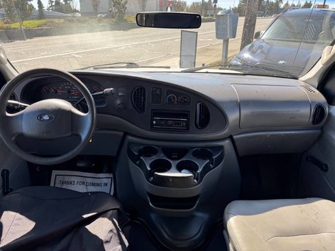 Used 2008 Ford E-150 and Econoline 150 image 17