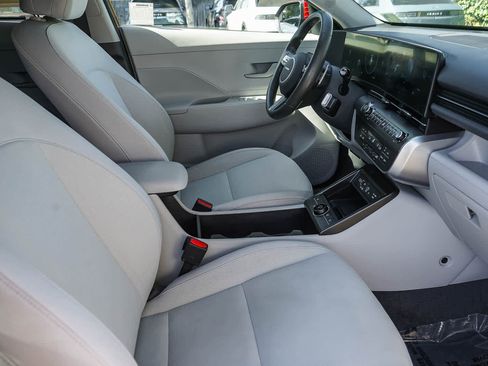 Used 2024 Hyundai Kona SEL w/ Convenience Package AWD/4WD image 16
