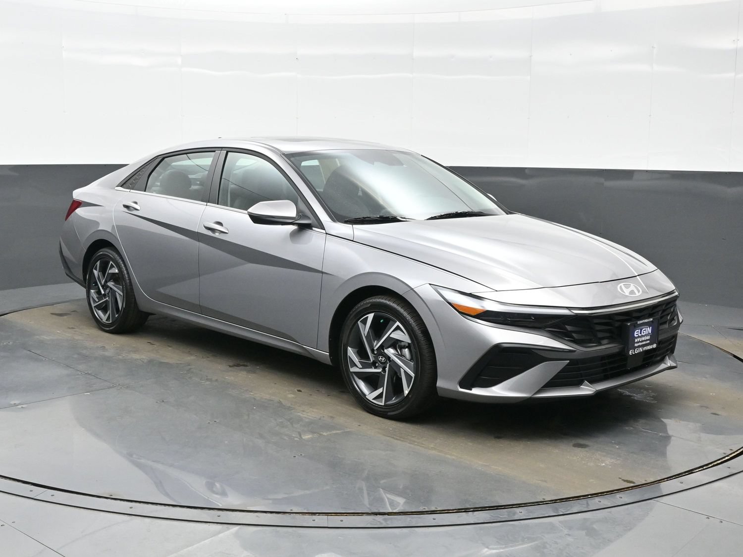 Certified 2025 Hyundai Elantra Limited FWD image 8