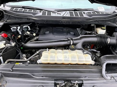 Used 2022 Ford F150 XLT w/ Equipment Group 302A High image 10