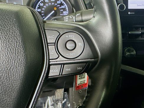 Used 2023 Toyota Camry SE FWD image 17