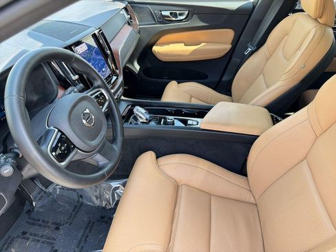 Used 2025 Volvo XC60 B5 Ultra w/ Protection Package Premier image 5