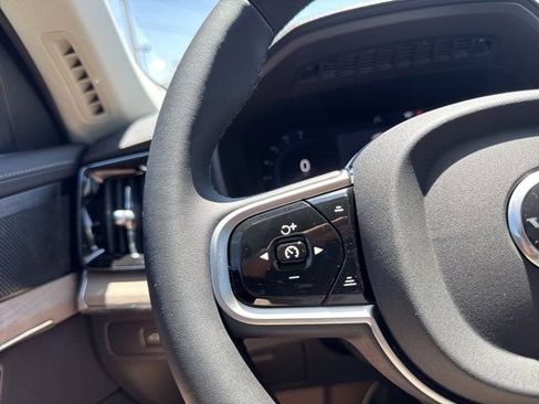 New 2025 Volvo XC90 T8 Plus w/ Protection Package Premier image 31