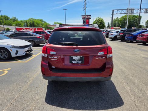 Used 2012 Subaru Outback 2.5i Premium AWD/4WD image 10