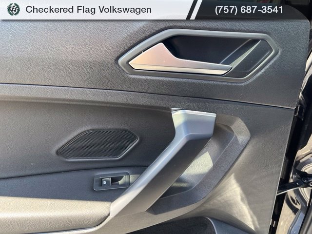 Used 2021 Volkswagen Tiguan SE w/ Panoramic Sunroof Package AWD/4WD image 25