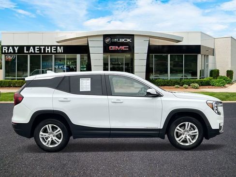 Used 2024 GMC Terrain SLE image 6