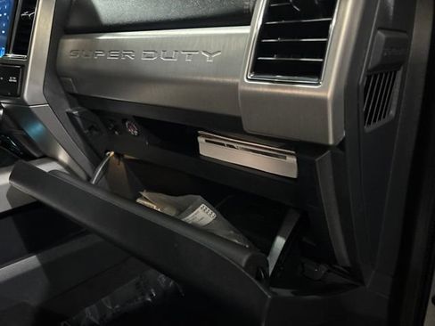 Used 2022 Ford F350 Platinum AWD/4WD image 39