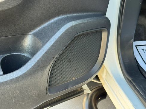 Used 2017 Nissan Titan S RWD image 13