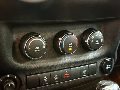 Used 2013 Jeep Wrangler Sahara w/ Dual Top Group AWD/4WD image 14