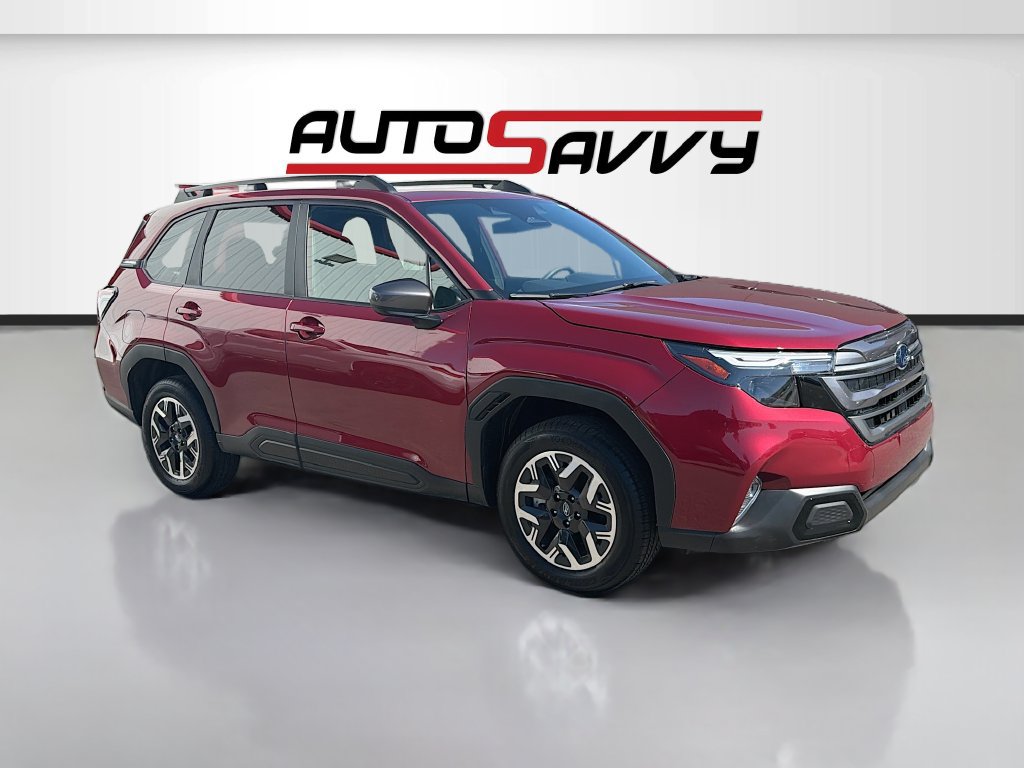 Used 2025 Subaru Forester Premium AWD/4WD image 1