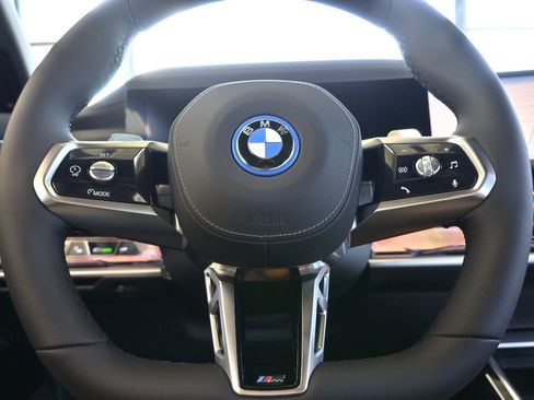 New 2026 BMW 750e xDrive w/ Executive Package image 19