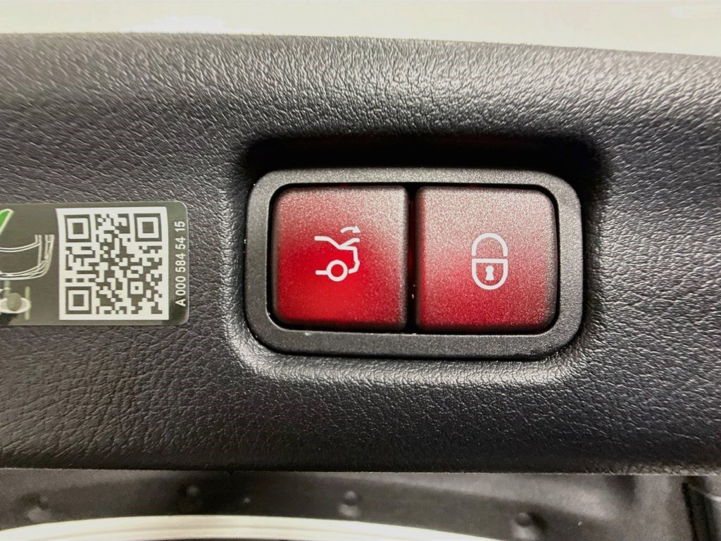 Used 2024 Mercedes-Benz C 300 Sedan image 40