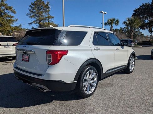 Used 2022 Ford Explorer Platinum w/ Equipment Group 601A image 4