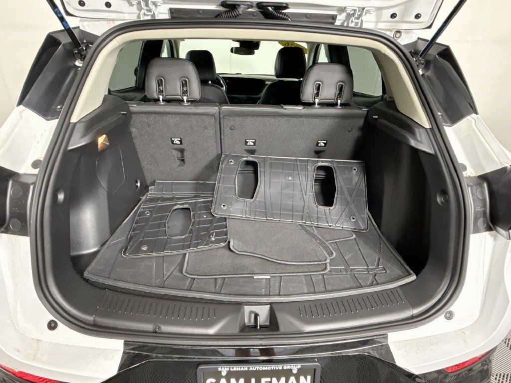 Used 2026 Buick Encore GX Sport Touring w/ Advanced Technology Package FWD image 23