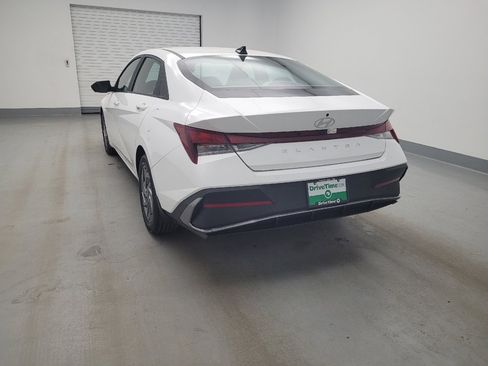 Used 2024 Hyundai Elantra SEL FWD image 6