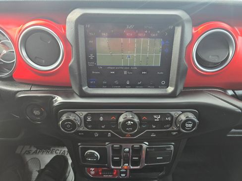 Used 2020 Jeep Gladiator Rubicon image 10