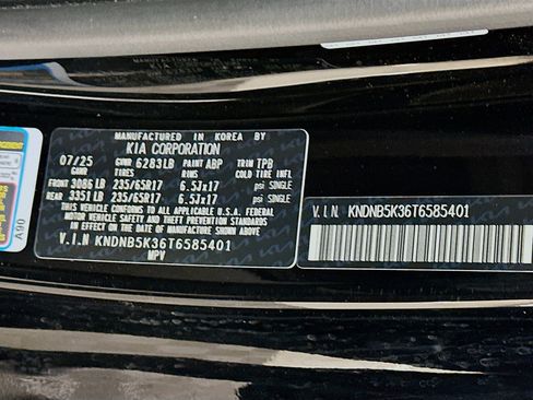 Used 2026 Kia Carnival FWD image 12