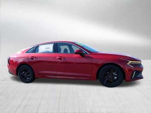 New 2025 Kia K5 LXS image 2