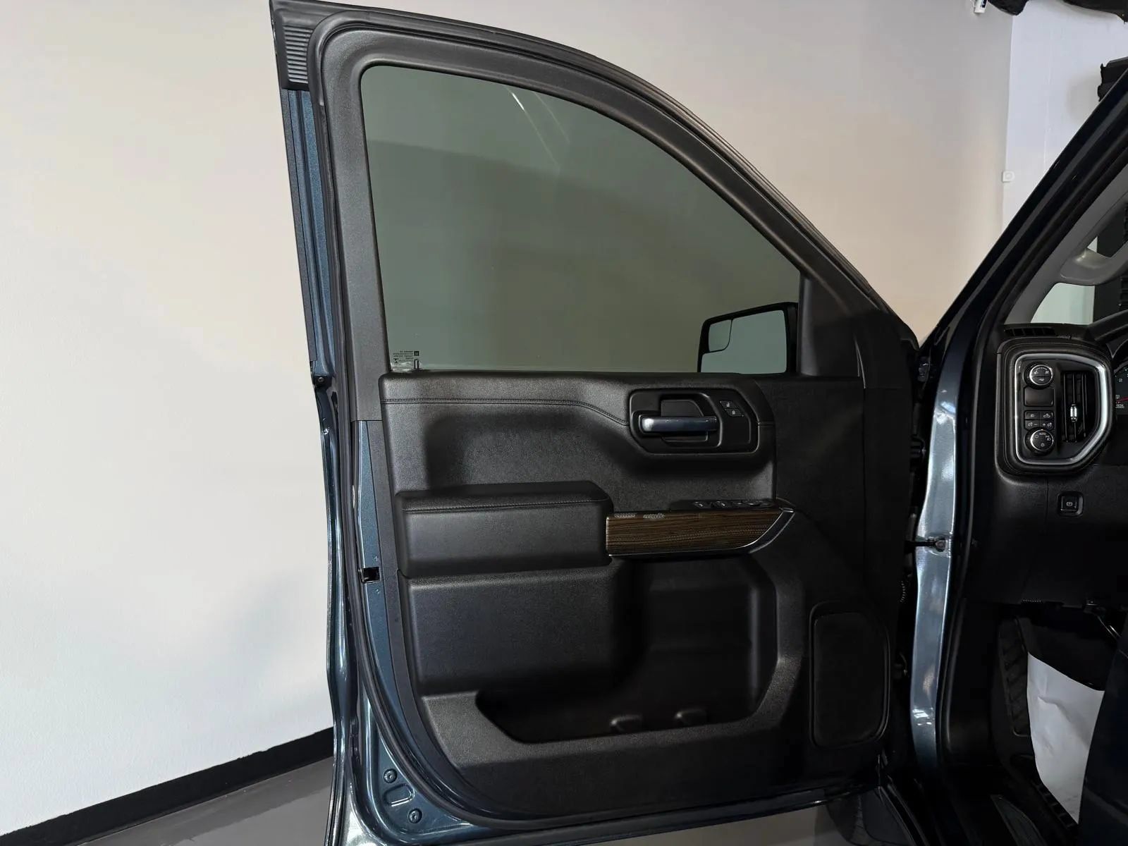 Used 2019 Chevrolet Silverado 1500 RST w/ All-Star Edition RWD image 21