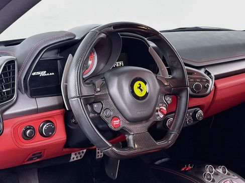 Used 2014 Ferrari 458 Italia Coupe RWD image 12