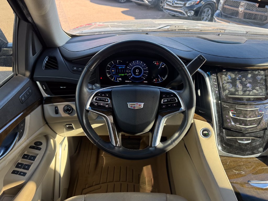 Used 2018 Cadillac Escalade Premium Luxury w/ LPO, Radiant Package AWD/4WD image 13