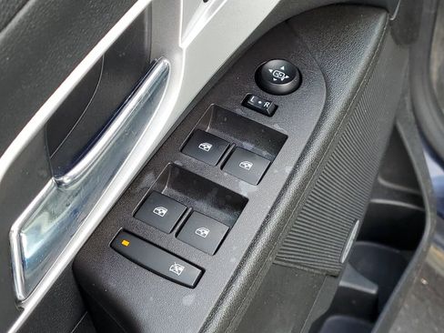 Used 2017 Chevrolet Equinox LT w/ Convenience Package image 22