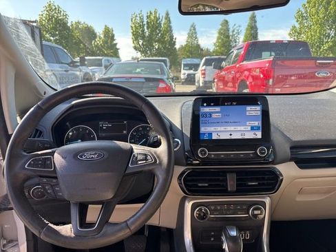 Used 2018 Ford EcoSport Titanium FWD image 11
