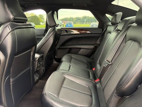 Used 2020 Lincoln MKZ Reserve w/ Monochromatic Package AWD/4WD image 32