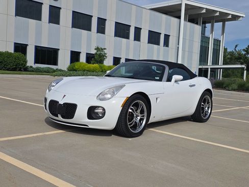 Used 2007 Pontiac Solstice GXP w/ Premium Package RWD image 19