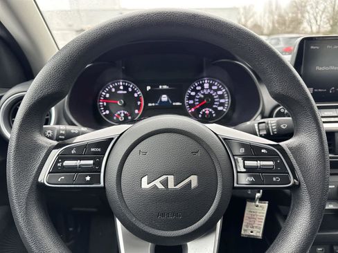 Used 2023 Kia Forte LXS w/ LXS Technology Package image 17