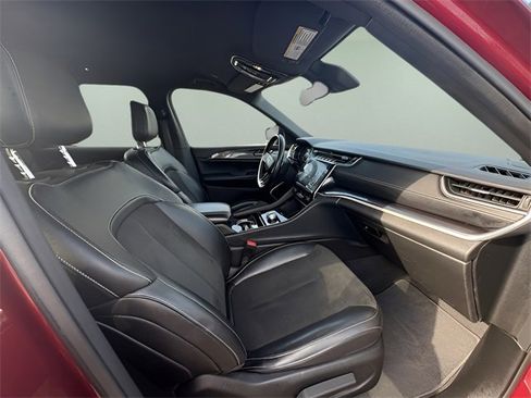 Used 2021 Jeep Grand Cherokee L Laredo image 35