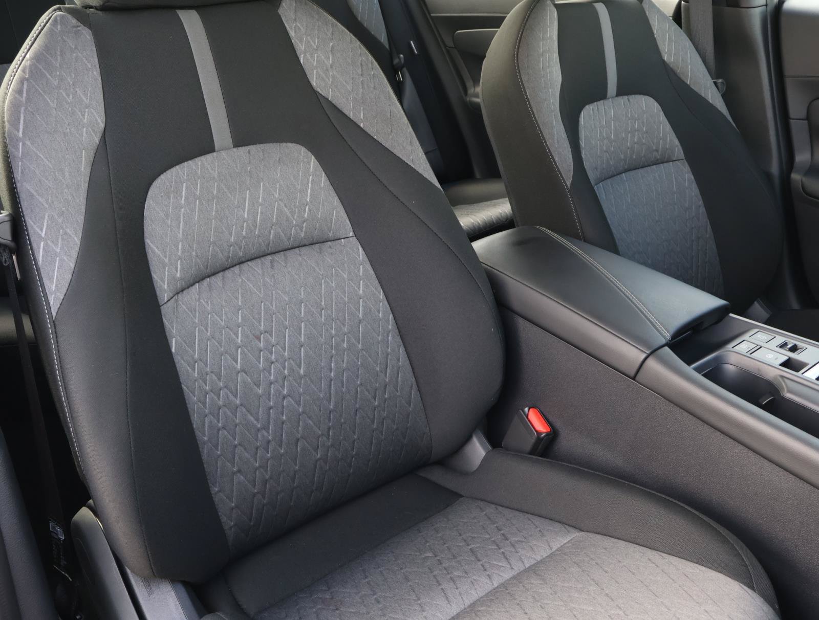 Used 2026 Nissan Sentra SV w/ SV Convenience Package FWD image 17