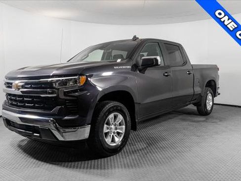 Used 2024 Chevrolet Silverado 1500 LT w/ Protection Package RWD image 2