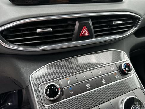 Used 2021 Hyundai Santa Fe SE FWD image 19