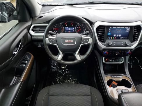 Used 2022 GMC Acadia SLE image 17